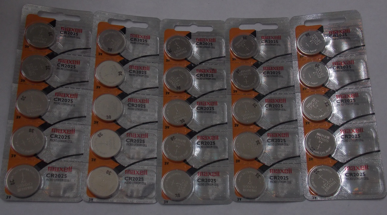 Maxell CR2025  3 Volt Lithium Coin Battery - 25 Pack - FREE SHIPPING!