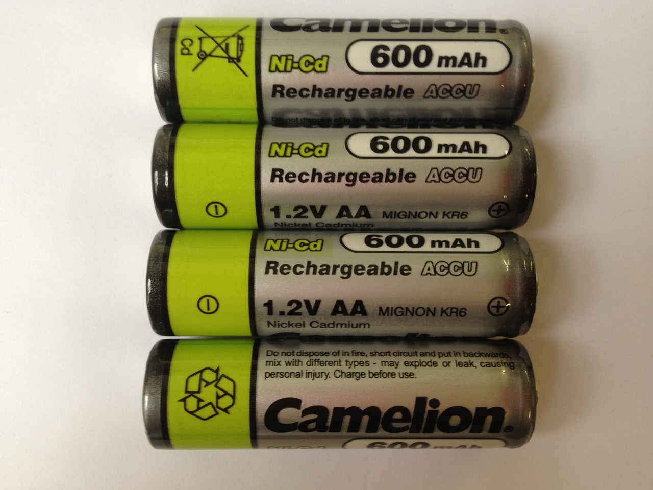 Camelion AA Rechargeable NiCD Batteries 600mAH 4 Pack + FREE SHIPPING!