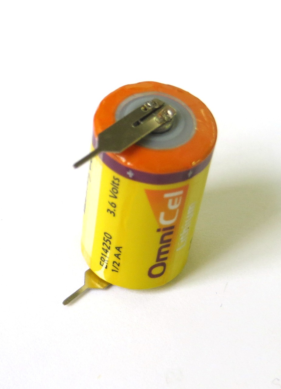 OmniCel 1/2 AA Size 3.6V Lithium Battery W / Tabs